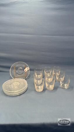 (9) JUICE GLASSES AND (6) PLATES