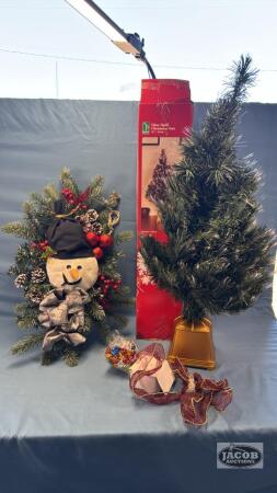 CHRISTMAS LOT