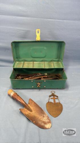 METAL TACKLE BOX WITH CONTENTS