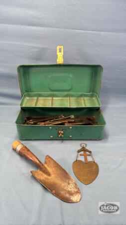 METAL TACKLE BOX WITH CONTENTS