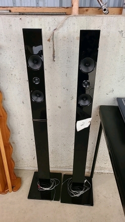 Pair of Samsung Tower Speakers