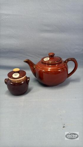 TEA POT WITH 4IN CANISTER AND LID