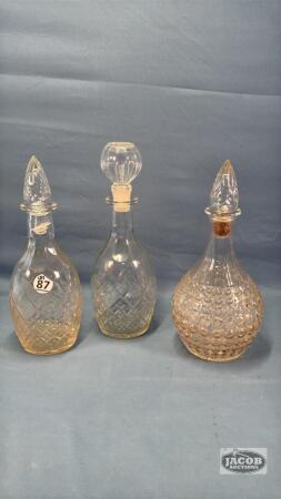 (3) DECANTER