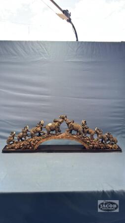 8 ELEPHANT 32IN LONG FIGURINE