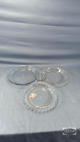 2 PYREX 8IN PIE PLATES AND SHALLOW 1OIN BOWL