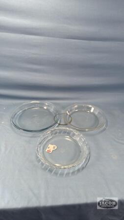 2 PYREX 8IN PIE PLATES AND SHALLOW 1OIN BOWL