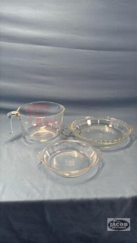 PYREX GLASSWARE LOT