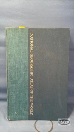 NATIONAL GEOGRAPHIC 330 PAGE ATLAS OF THE WORLD