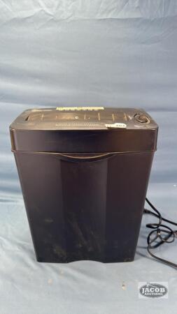 ROYAL MC602 PAPER SHREDDER