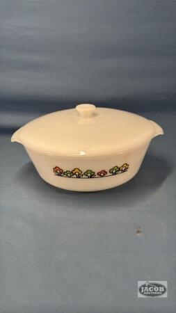 FIRE KING 3 QUART CASSROLE WITH LID