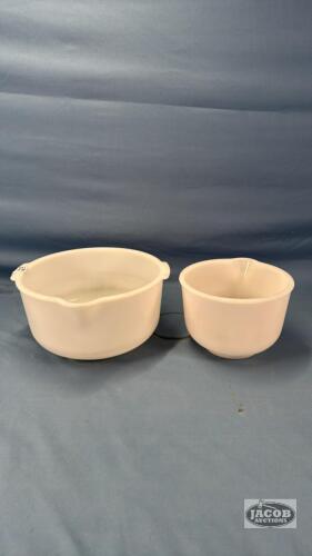 2 GLASBAKE MIXING BOWLS