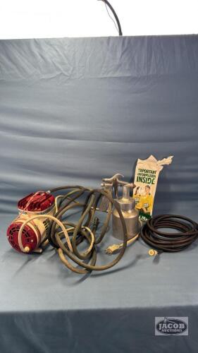 PAINT SPRAYER WITH PUMP