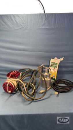 PAINT SPRAYER WITH PUMP