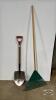 ROUND MOUTH SHORT HANDLED SHOVEL