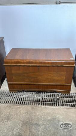 HONDERICH WATERFALL CEDAR CHEST