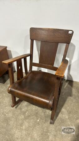 HEAVY OAK ROCKING CHAIR
