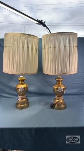 PAIR OF GOLD FLORAL BASED TABLE LAMPS