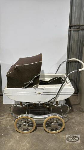GENDRON BABY BUGGY