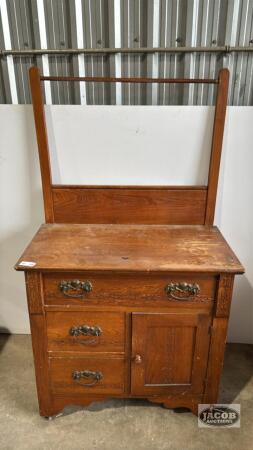 WASH STAND WITH TOWEL BAR