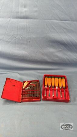 (6) PIECE CARVING SET AND A (13) PIECE ALLAN SET