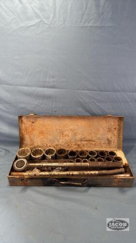 3/4IN DRIVE SOCKET SET IN METAL CASE