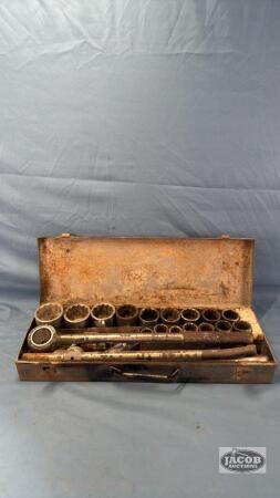 3/4IN DRIVE SOCKET SET IN METAL CASE