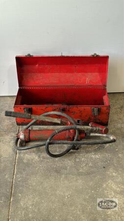 HYDRAULIC PORTA POWER WITH (4) HEADS