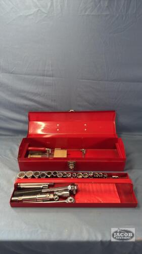 METAL TOOL BOX WITH CONTENTS