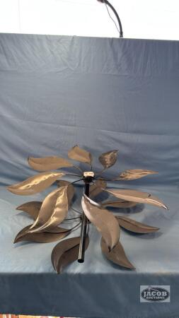 24IN WIDE METAL WIND SPINNER