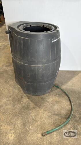 32IN TALL RAIN BARREL, MISSING LID