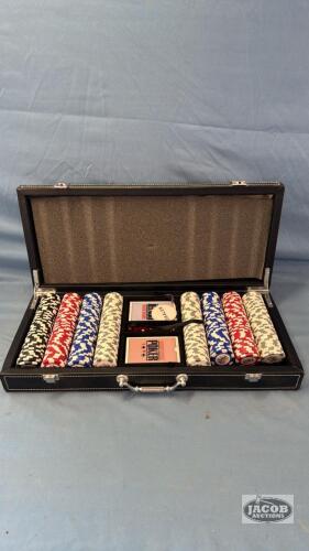 POKER CHIP SET IN LEATHER CASE