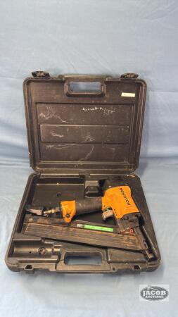 BOSTITCH 2.5IN PNEUMATIC NAILER WITH CASE