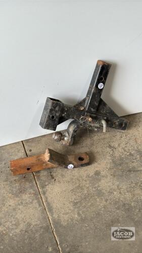 TRAILER HITCH RECEIVER LOT