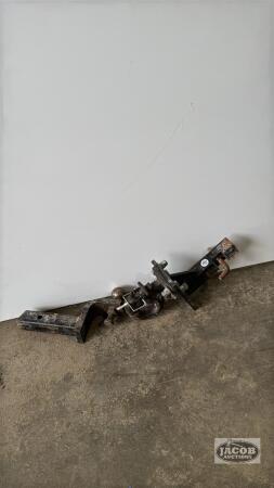 PINTLE HITCH AND AN APPROX. 2IN DROP HITCH