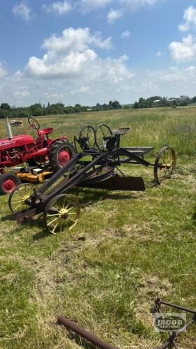 HORSE DRAWN 6FT ROAD GRADER