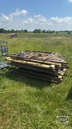 QUANTITY OF SCAFFOLDING
