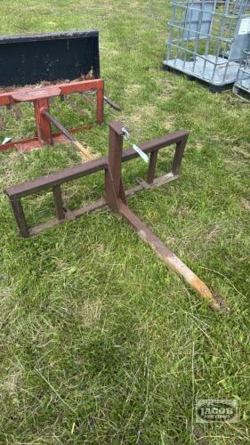BALE SPEAR WITH FREY HOOK UP