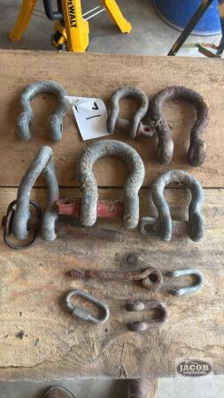 APPROX. 7 SHACKLES AND CLEVIS&rsquo;S