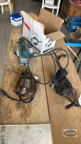 120VOLT MAKITA PLANER WITH 12VOLT TIRE PUMP AND BLACK AND DECKER JIG SAW
