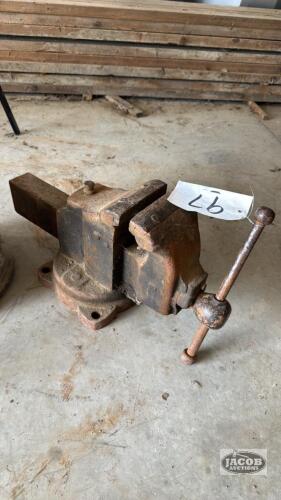 5IN BENCH VICE