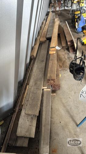 LARGE QUANITY OF ASSORTED LUMBER