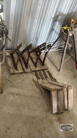 LOT OF ROOF JACKS