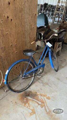 RALEIGH GIRLS BIKE