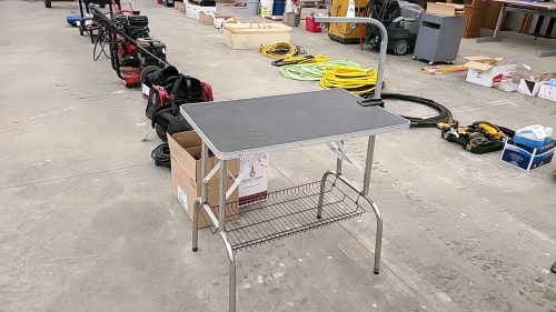 Pet Grooming Table