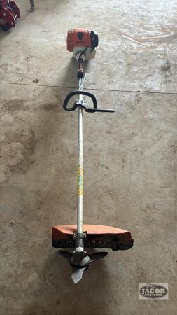 STIHL FS110R STRAIGHT SHAFT TRIMMER