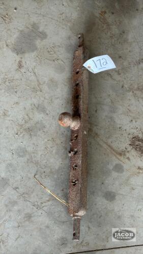 31IN LONG TRACTOR DRAW BAR WITH 2IN BALL