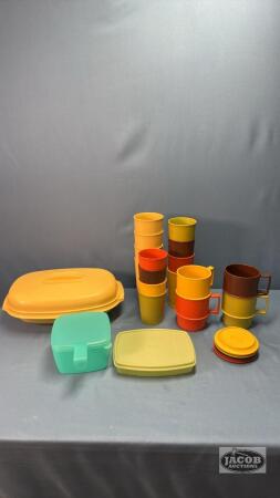 TUPPERWARE LOT