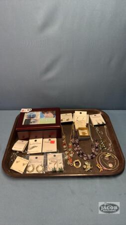 JEWELRY LOT