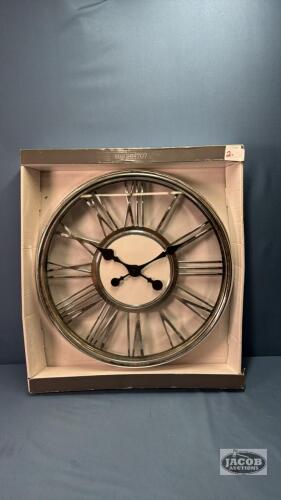 16IN WALL HUNG QUARTZ CLOCK