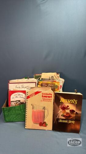 COOK BOOK LOT